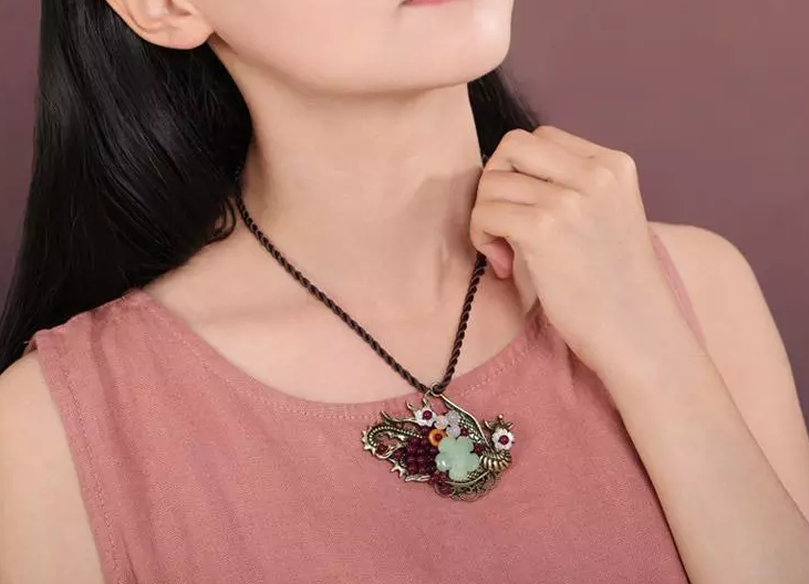 匠心啟航閱讀鳳凰飾品復(fù)古優(yōu)雅項(xiàng)鏈?zhǔn)罪? src="/yuedu/d/file/bigpic/190404/04/13-1G001153100.png" style="height: 477px; width: 750px;" / data-Chtf="NYM3IM"><br / data-Gh5r="2qfCZj">
	<img alt=