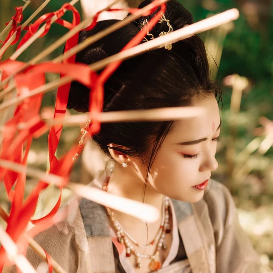 匠心啟航閱讀彼岸花開唯美古風女子頭像