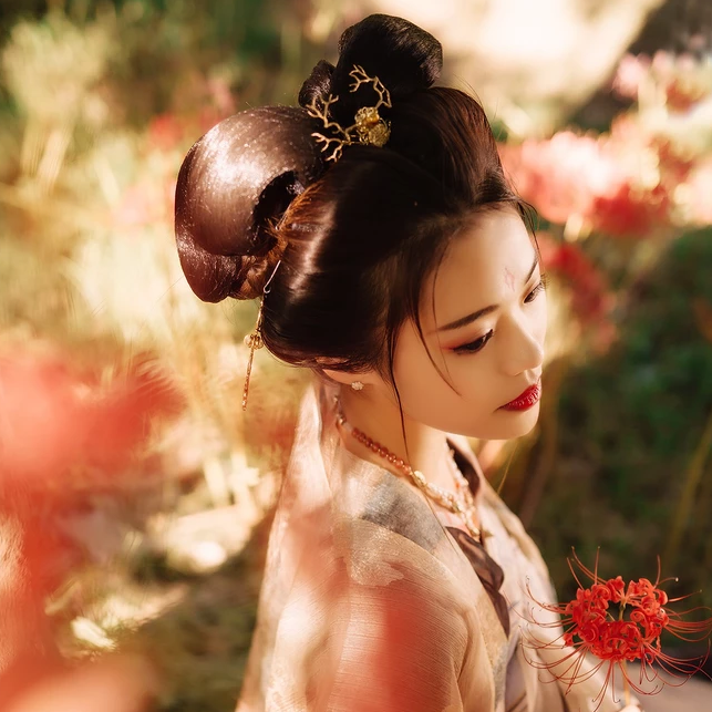 匠心啟航閱讀彼岸花開唯美古風女子頭像