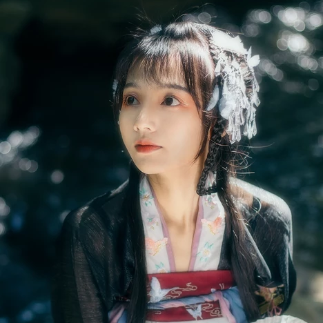 匠心啟航閱讀清新可愛唯美古風(fēng)女子頭像