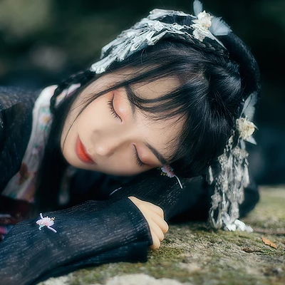 匠心啟航閱讀清新可愛唯美古風(fēng)女子頭像