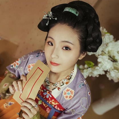 鄰家小女時尚匠心啟航閱讀唯美古風(fēng)女子頭像