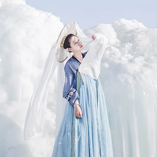 雪仙子唯美冷艷古風真人女子頭像