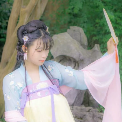 清新唯美匠心啟航閱讀古風(fēng)真人女子頭像