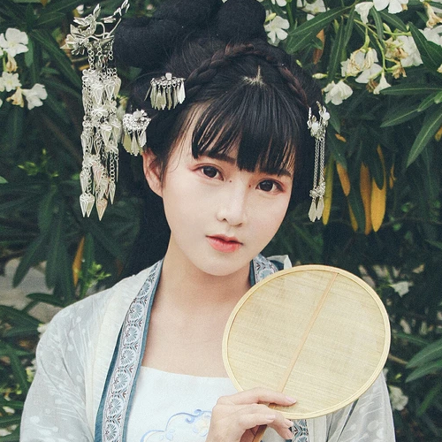 小清新唯美花朵頭像，匠心啟航閱讀古風(fēng)真人女子頭像