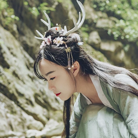 時(shí)尚匠心啟航閱讀唯美古風(fēng)少女真人頭像