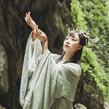 時(shí)尚匠心啟航閱讀唯美古風(fēng)少女真人頭像