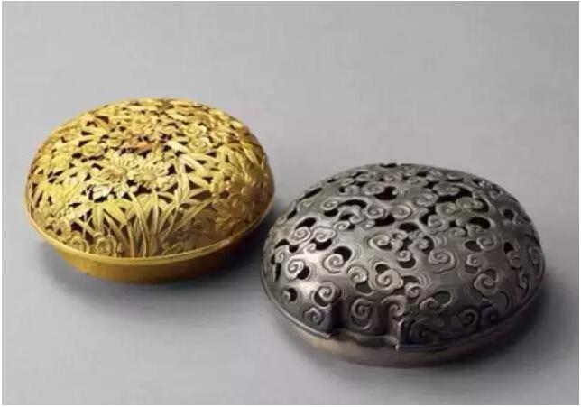 香爐紫煙，出自香爐歸于縹緲