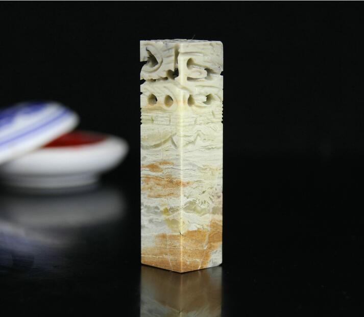 青田石印章，一小方卻有天地藏