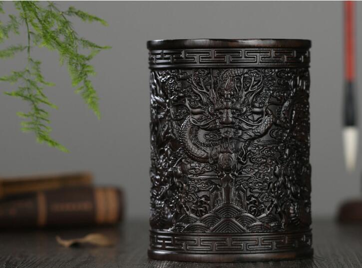 紅木筆筒，書房中不可或缺的瑰寶