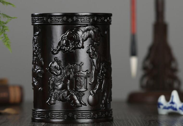 紅木筆筒，書房中不可或缺的瑰寶