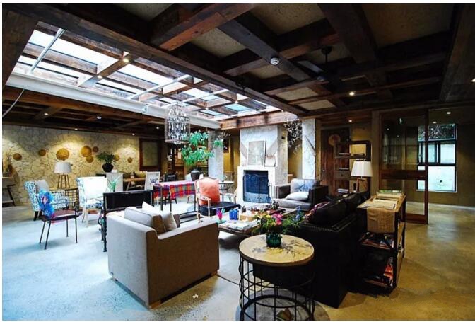 莫干山遙遠的山民宿，溪聲不絕耳山色不離門