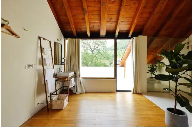 大樂之野·小鎮(zhèn)姑娘，克制中藏細節(jié)