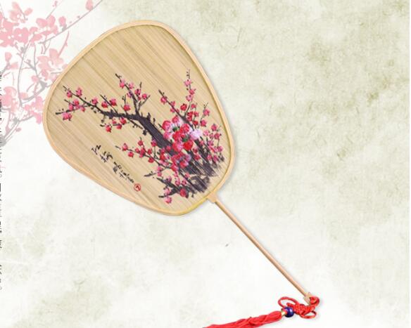 中國四大名扇，輕羅小扇撲流螢