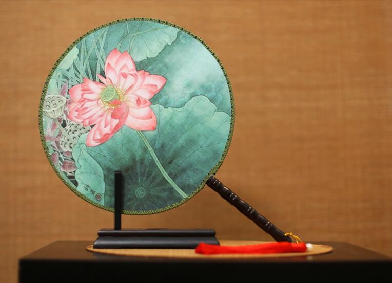梅蘭竹菊系列團(tuán)扇，團(tuán)扇搖搖美人裊裊