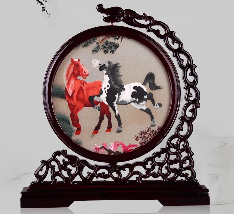 湘繡作品欣賞，湘魂楚韻針線間