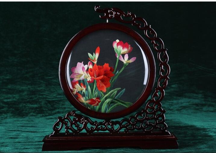 湘繡作品欣賞，湘魂楚韻針線間