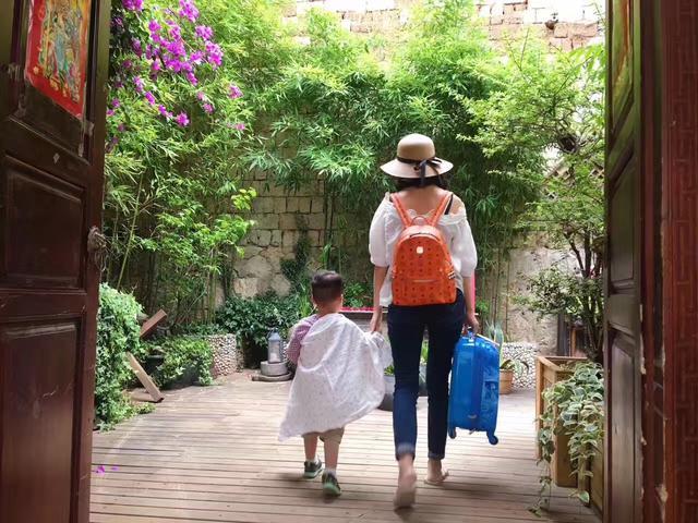 麗江束河無爾，在這里帶著夢想開花棲居