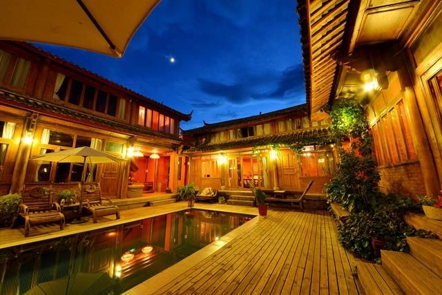 麗江束河無(wú)爾，在這里帶著夢(mèng)想開花棲居