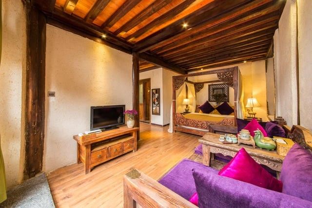 麗江束河無爾，在這里帶著夢想開花棲居