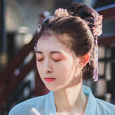 匠心啟航閱讀清風(fēng)唯美古風(fēng)女生真人頭像