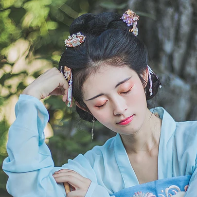 匠心啟航閱讀清風(fēng)唯美古風(fēng)女生真人頭像