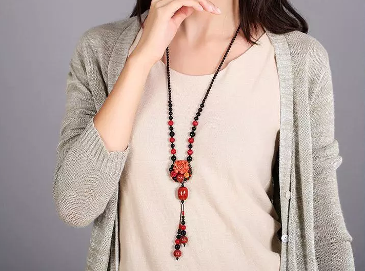 紅色復(fù)古立體花朵吊墜毛衣鏈項(xiàng)鏈?zhǔn)罪? src="/yuedu/d/file/bigpic/190404/04/13-1G010112034-50.png" style="height: 501px; width: 750px;" / data-Dt2K="nQD4UJ"><br / data-i1FL="njTvBS">
	<img alt=