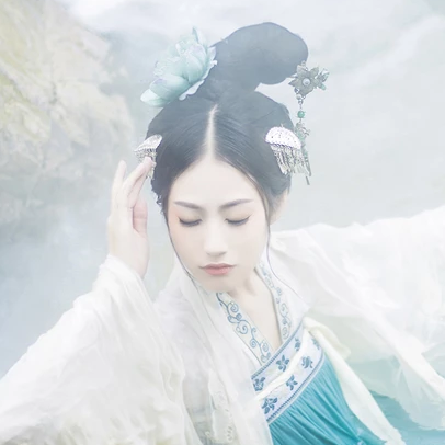 夢(mèng)中鏡時(shí)尚典雅，唯美古風(fēng)真人頭像