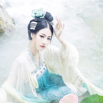 夢(mèng)中鏡時(shí)尚典雅，唯美古風(fēng)真人頭像