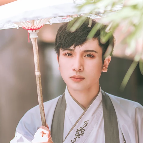 古典匠心啟航閱讀漢服孤館燈青頭像，古風(fēng)男生頭像