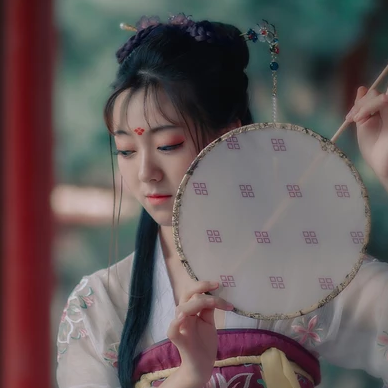 唯美漢服女生頭像，古風(fēng)真人女子頭像