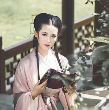 漢服女生頭像，古風真人女子頭像