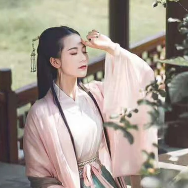 漢服女生頭像，古風真人女子頭像