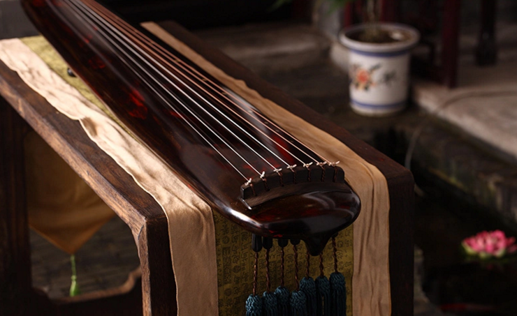 老杉木古琴，時(shí)尚古典匠心啟航閱讀民族樂器