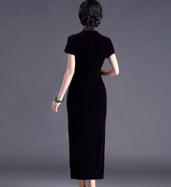 金絲絨長(zhǎng)款旗袍，手工釘珠修身旗袍