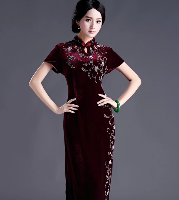 金絲絨長(zhǎng)款旗袍，手工釘珠修身旗袍