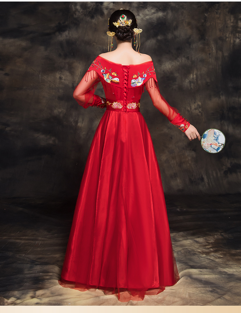 時(shí)尚匠心啟航閱讀新娘禮服，一字肩中式結(jié)婚禮服