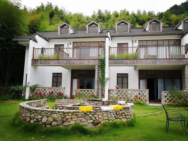 寧波·花雨醉，品花間一壺酒聽雨后醉朦朧