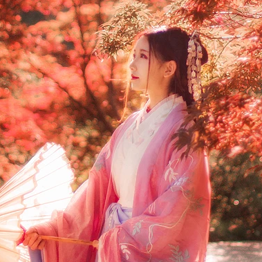 帶傘唯美可愛頭像，唯美古風(fēng)女子真人頭像