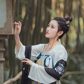 唯美漢服傷感頭像，唯美古風(fēng)女子真人頭像