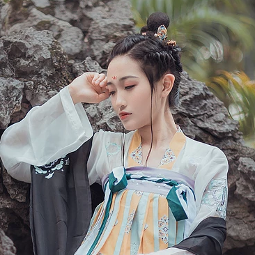 唯美漢服傷感頭像，唯美古風(fēng)女子真人頭像