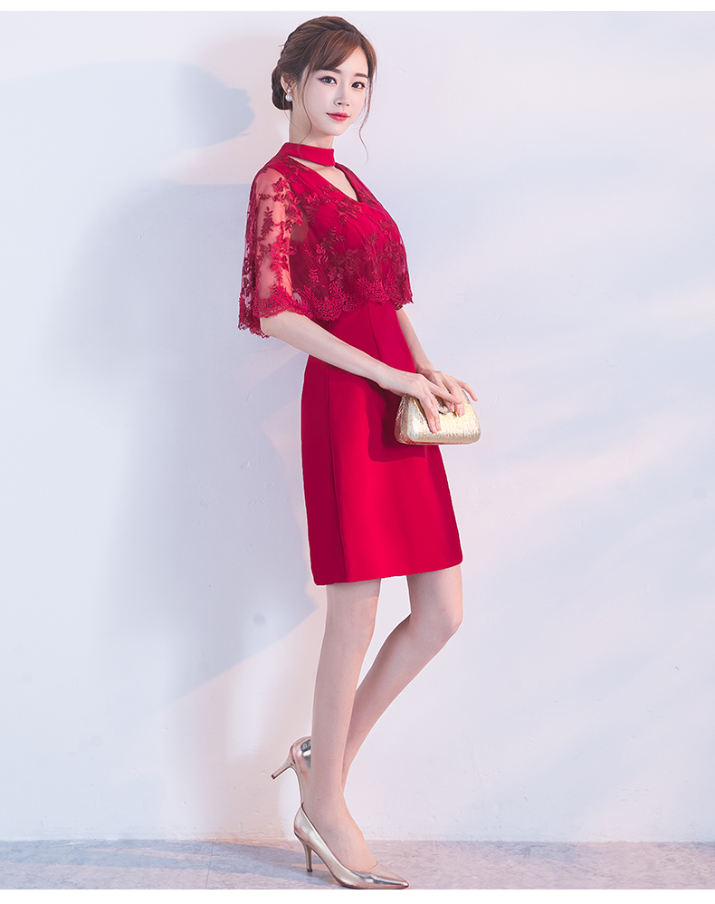 個性半高領(lǐng)披肩袖中式禮服