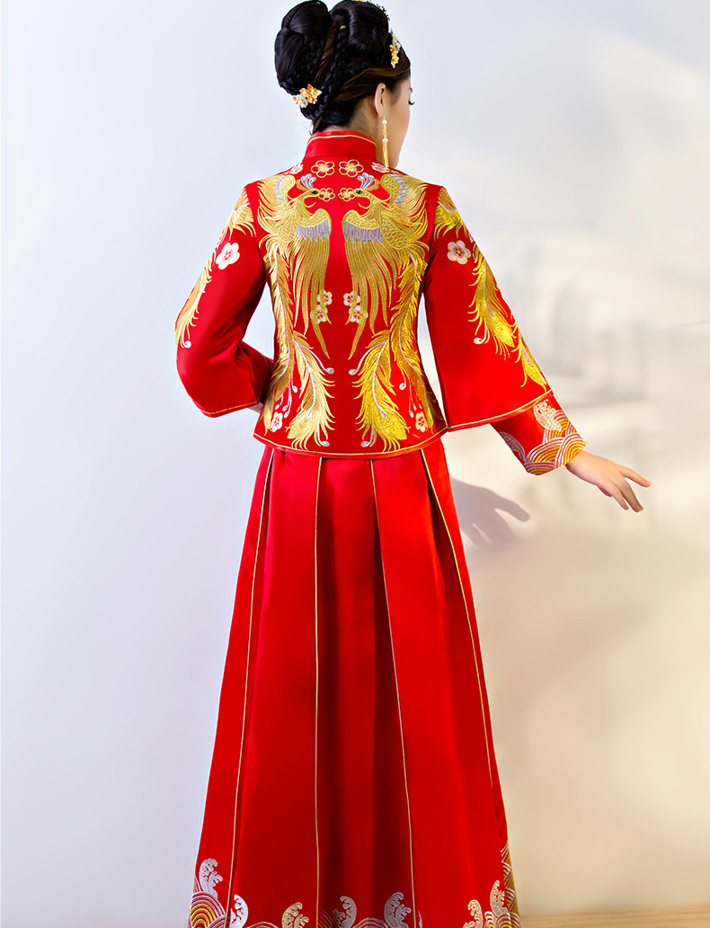 傳統(tǒng)中式禮服，紅色結(jié)婚新娘禮服