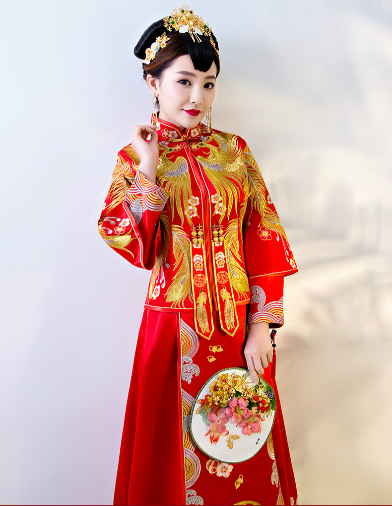 傳統(tǒng)中式禮服，紅色結(jié)婚新娘禮服