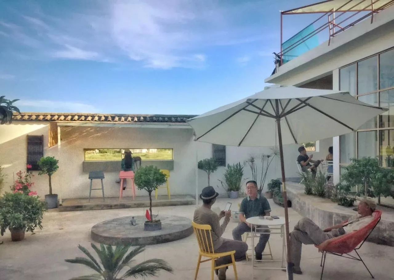 大理·依谷坐憩，在稻田里種間甜品店靜待光陰