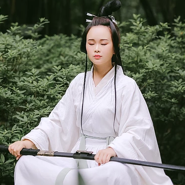 白衣俠女冷艷頭像，唯美古風女子真人頭像