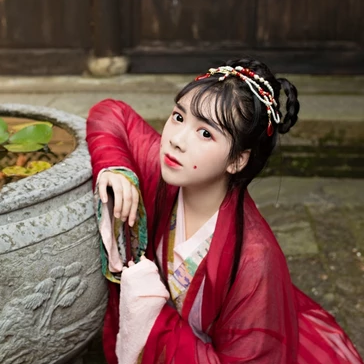 紅衣女子妖艷頭像，唯美古風女子真人頭像