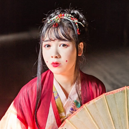 紅衣女子妖艷頭像，唯美古風女子真人頭像