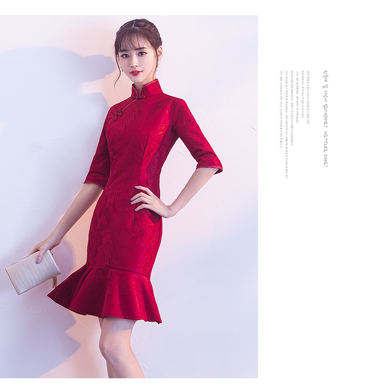 匠心啟航閱讀復(fù)古花紋中式禮服，時(shí)尚優(yōu)雅魚尾晚禮服