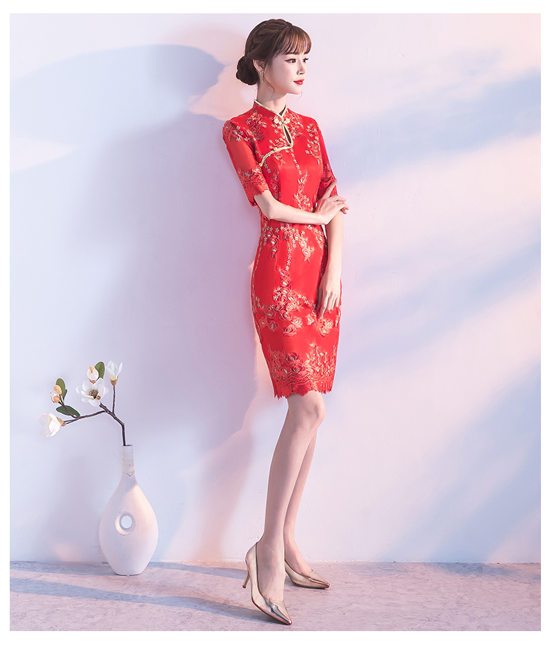 典雅復(fù)古唯美中式禮服，短款奢華中式繡花旗袍